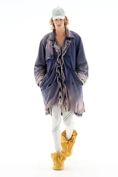 Look 18